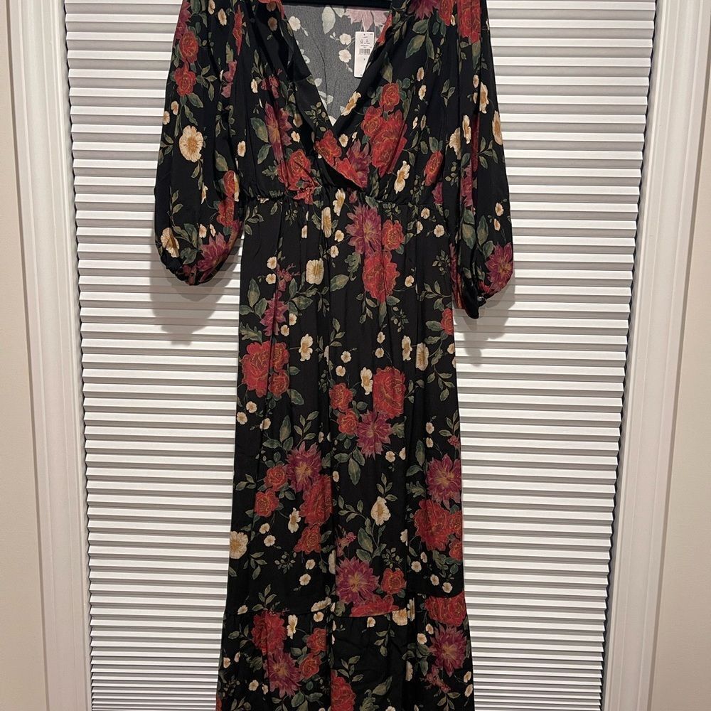 GAP Black and Red Floral Midi Dress - Picture 5 of 5